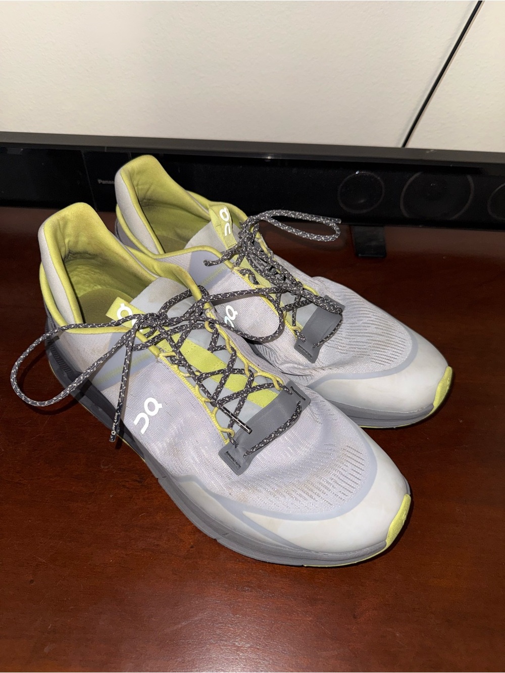 On Running Cloud Men’s Running Shoes - Light Gray with Yellow Accents